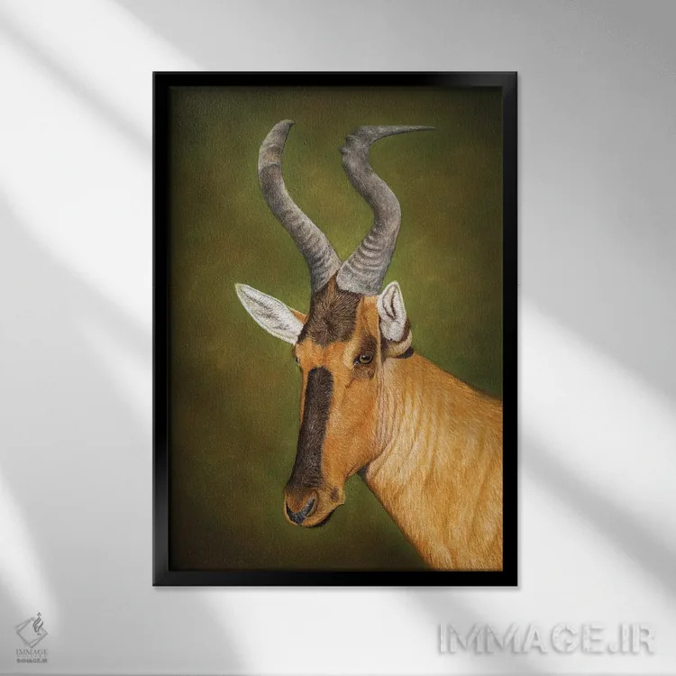 تابلو دکوراتیو هارت بیس قرمز اثر میخائیل ودرنیکوف - نمای قابدار مشکی