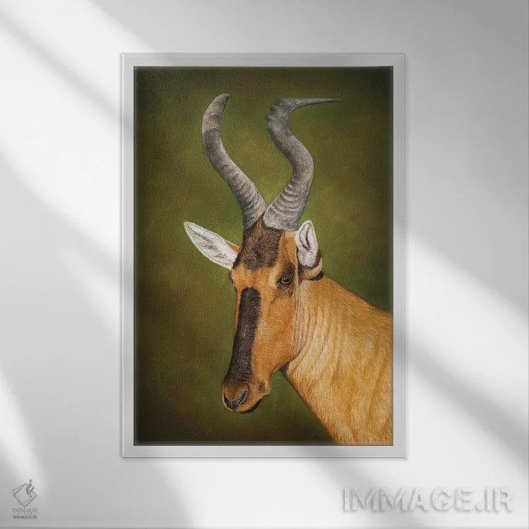 تابلو دکوراتیو هارت بیس قرمز اثر میخائیل ودرنیکوف - نمای قابدار سفید