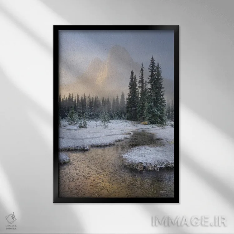 تابلو دکوراتیو کوه زنگ شمال کاسکیدز ۱ اثر آلن ماچروویچ - نمای قابدار مشکی