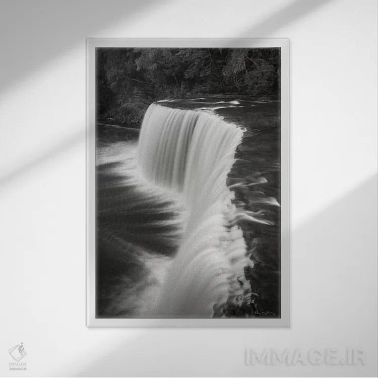تابلو دکوراتیو آبشار تاکوامنون میشیگان ۲ سیاه و سفید اثر آلن ماچروویچ - نمای قابدار سفید