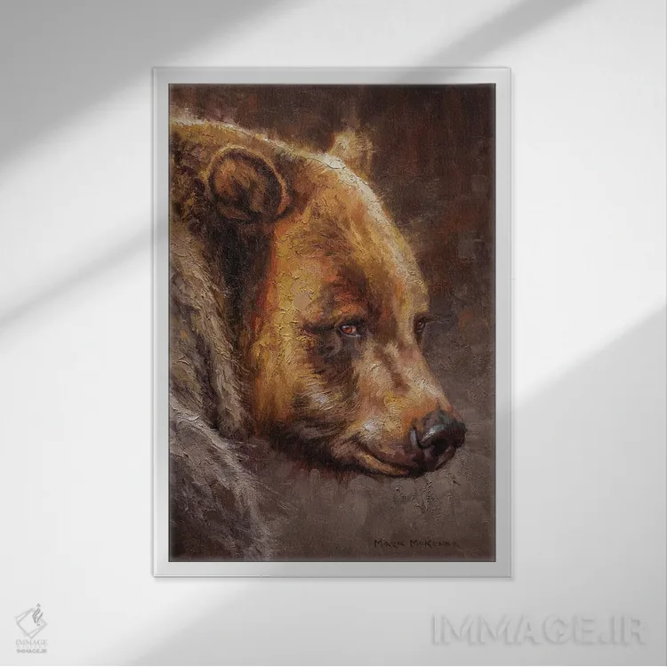 تابلو دکوراتیو موهای بلوند توت فرنگی اثر مارک مک کنا - نمای قابدار سفید