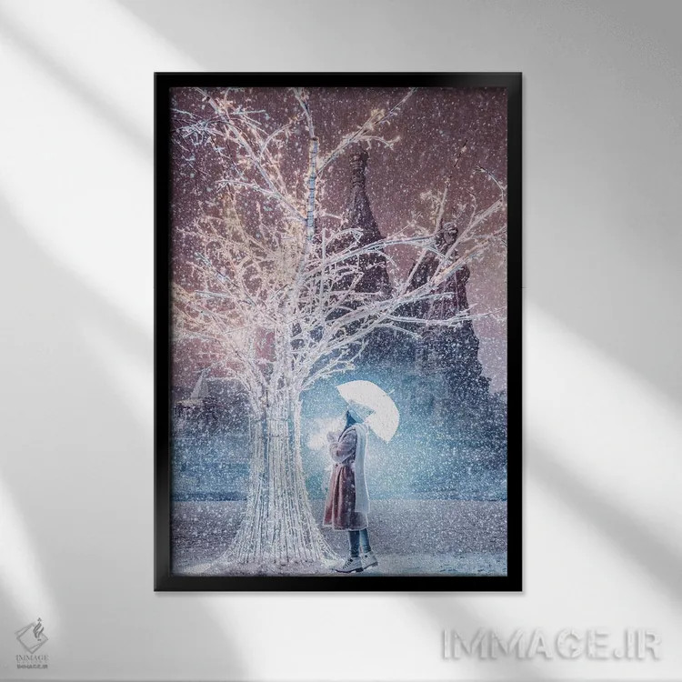 تابلو دکوراتیو "بارش برف جادویی در مسکو" اثر هوبوپیبا - نمای قابدار مشکی