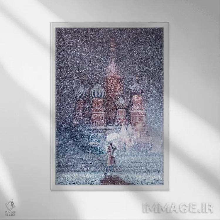 تابلو دکوراتیو "بارش برف مسکو" اثر هوبوپیبا - نمای قابدار سفید