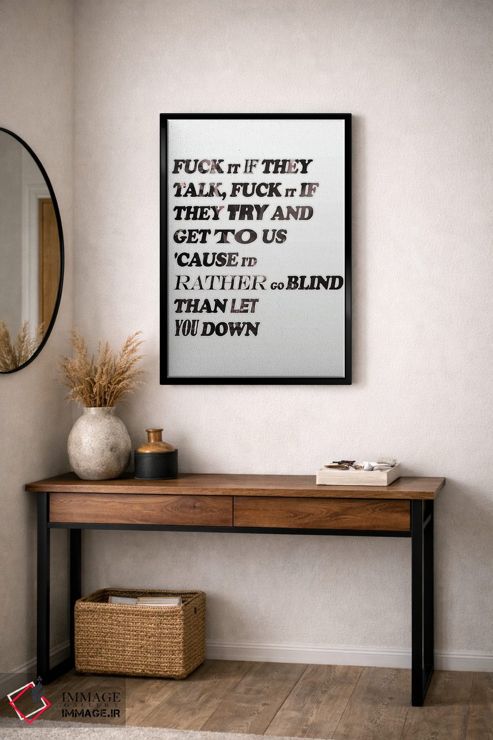 تابلو دکوراتیو گربه ماهی و بوتل من ها اثر JMA مدیا - D5B