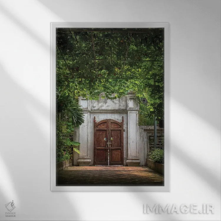 تابلو دکوراتیو دروازه مخفی اثر مارک مکلارن جانسون - نمای قابدار سفید