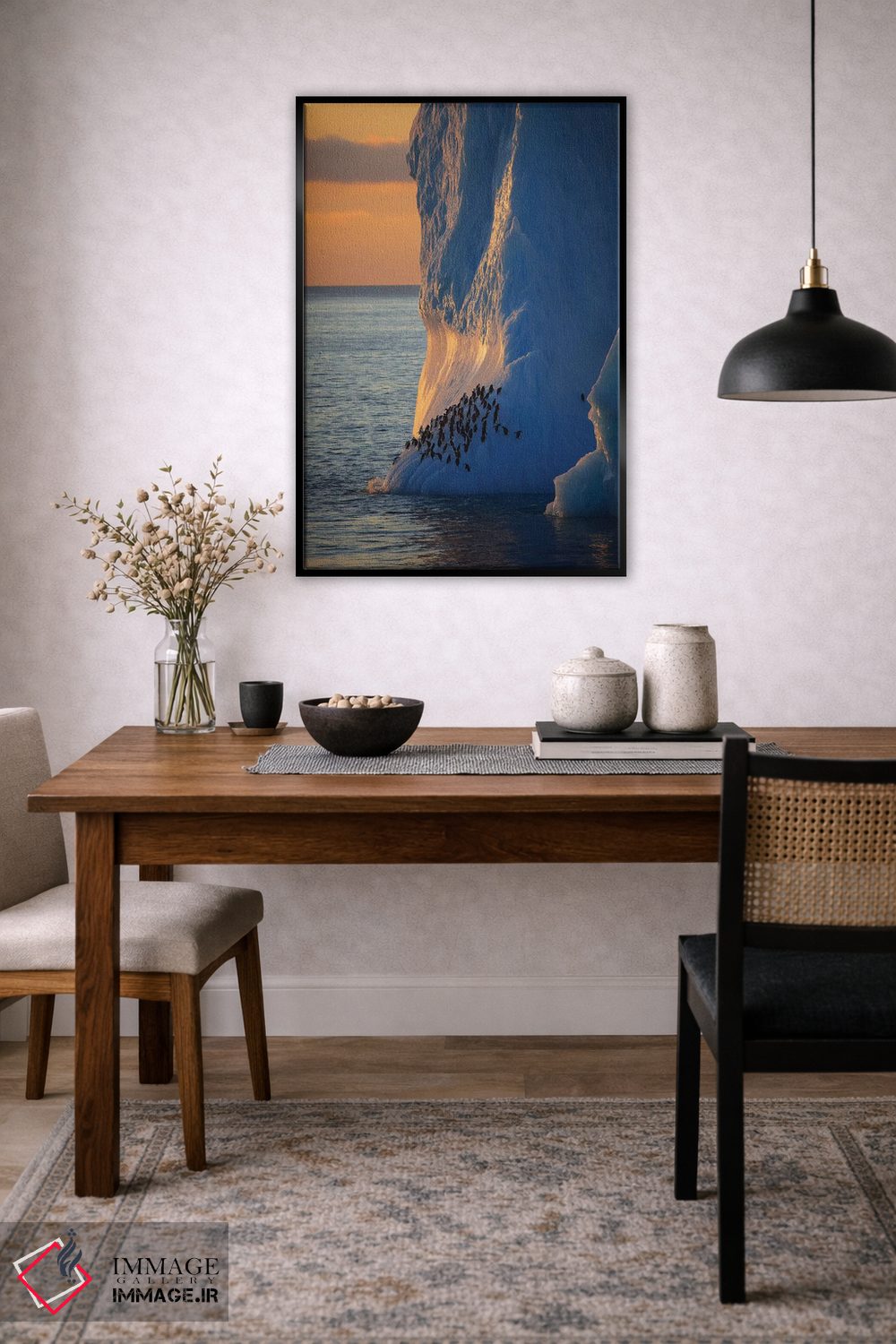 تابلو دکوراتیو پنگوئن های چانه بند روی برج یخی جنوبگان اثر موگنس تروله - D4B