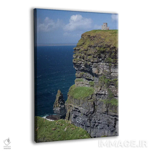 تابلو دکوراتیو صخره های تماشایی موهر و برج اوبراین زیر آسمان آبی و ابرهای… اثر مریلین پارور - نمای پرسپکتیو محصول