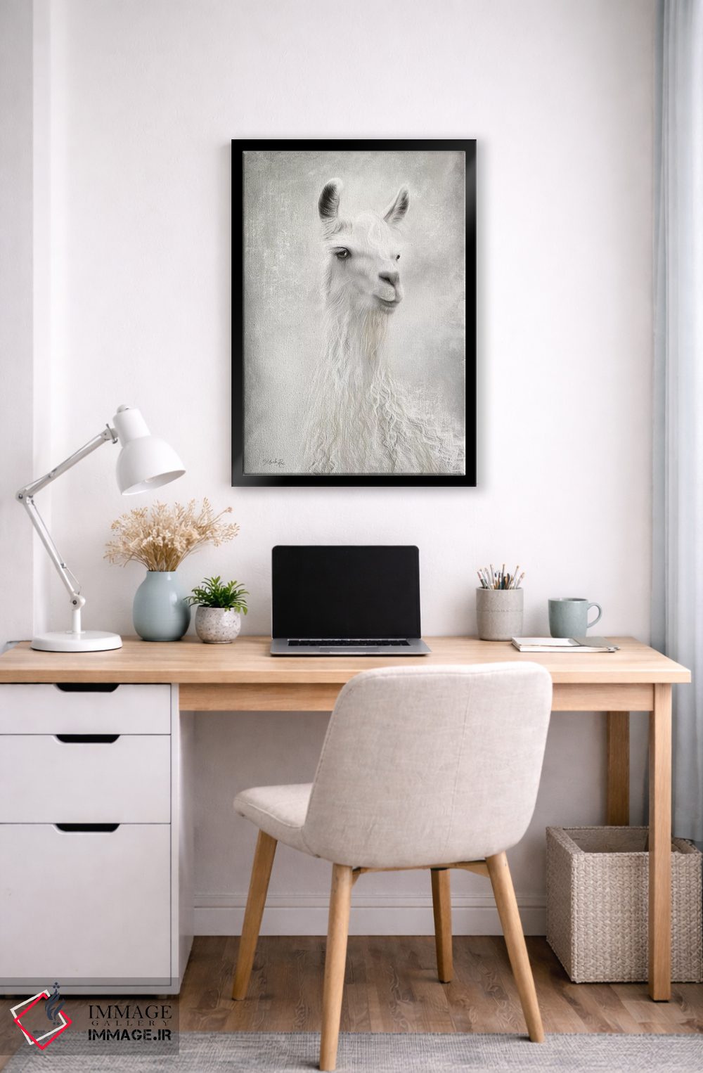 تابلو مدرن لولو شترلاما از نمای نزدیک اثر مارلا ری - D5B