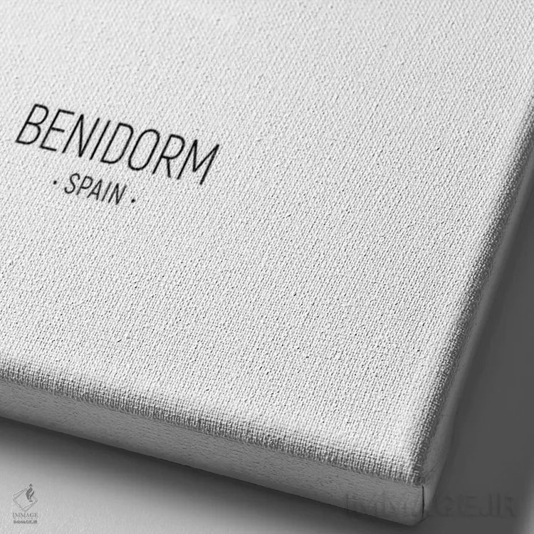 تابلو دکوراتیو نمای عمودی افق بنیدورم اسپانیا اثر مایکل تامپست - نمای نزدیک بافت بوم