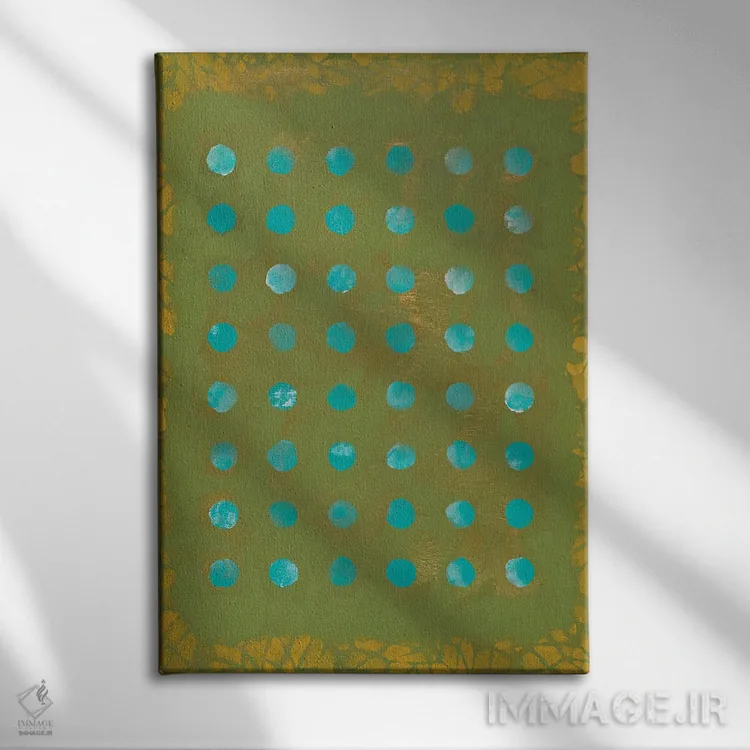 تابلو مینیمال نقاط سبز اثر ماریسول اورا - نمای روبهرو روی دیوار