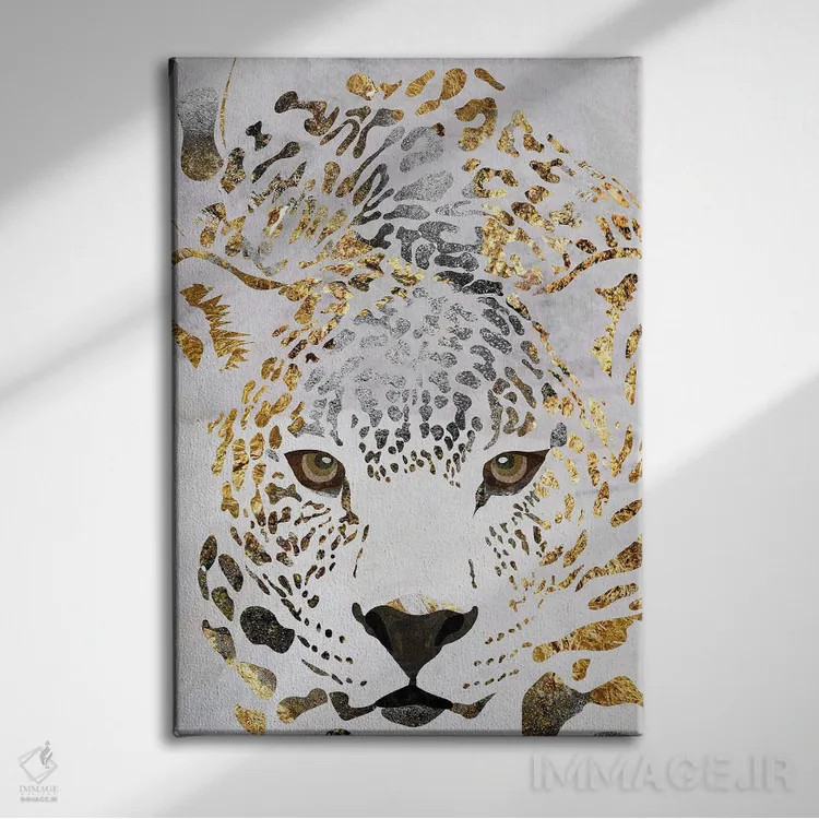 تابلو دکوراتیو پلنگ سفید و طلایی اثر سارا مانوفسکی - نمای روبهرو روی دیوار