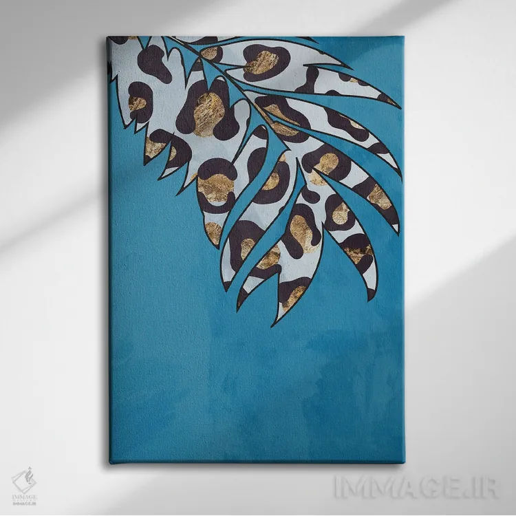تابلو مینیمال برگ با نقش پلنگی آبی اثر سارا مانوفسکی - نمای روبهرو روی دیوار