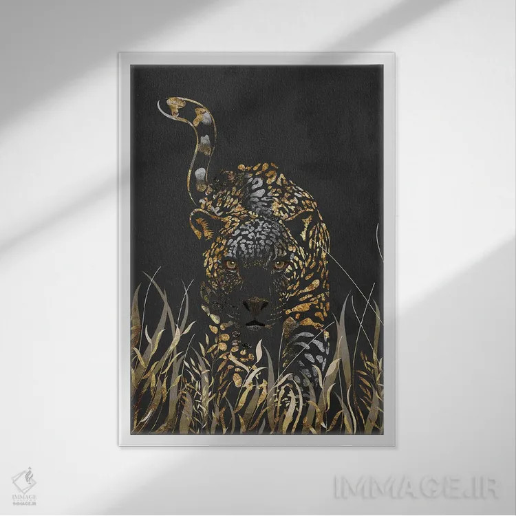 تابلو دکوراتیو پلنگ سیاه و طلایی اثر سارا مانوفسکی - نمای قابدار سفید