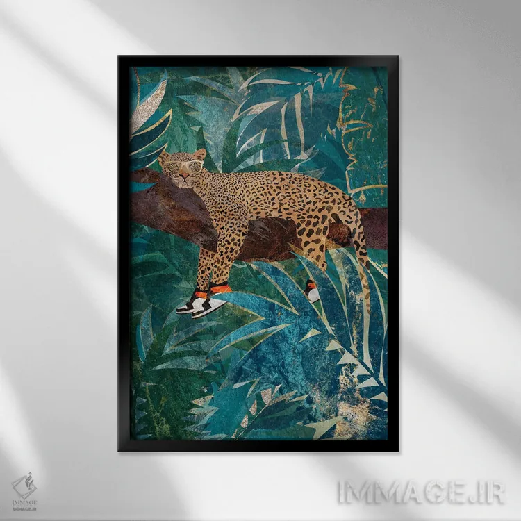 تابلو دکوراتیو پلنگ با کفش ورزشی اثر سارا مانوفسکی - نمای قابدار مشکی