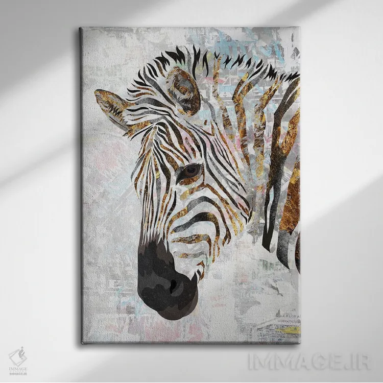 تابلو دکوراتیو گورخر طلایی فلزی با سبک گرانج اثر سارا مانوفسکی - نمای روبهرو روی دیوار