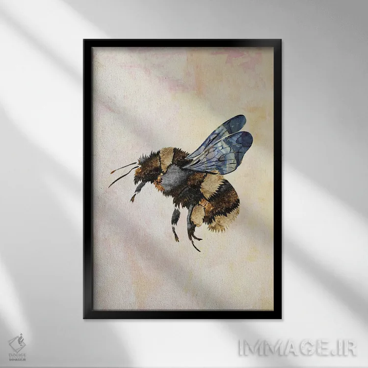 تابلو دکوراتیو زنبور آبرنگی فلزی ۱ اثر سارا مانوفسکی - نمای قابدار مشکی
