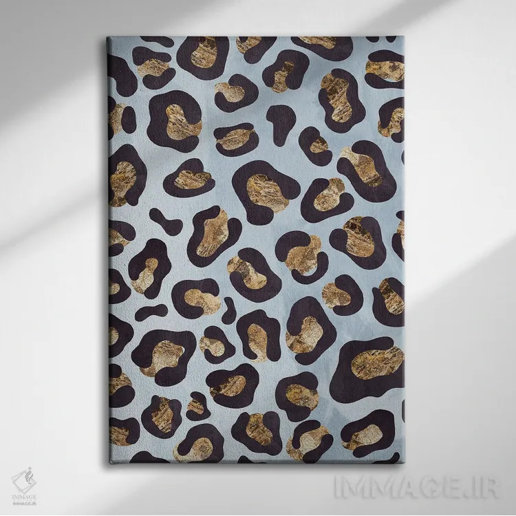 تابلو دکوراتیو نقش پلنگی آبی طلایی اثر سارا مانوفسکی - نمای روبهرو روی دیوار