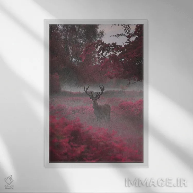 تابلو دکوراتیو گوزن توت فرنگی شماره ۱ اثر مکس الیس - نمای قابدار سفید