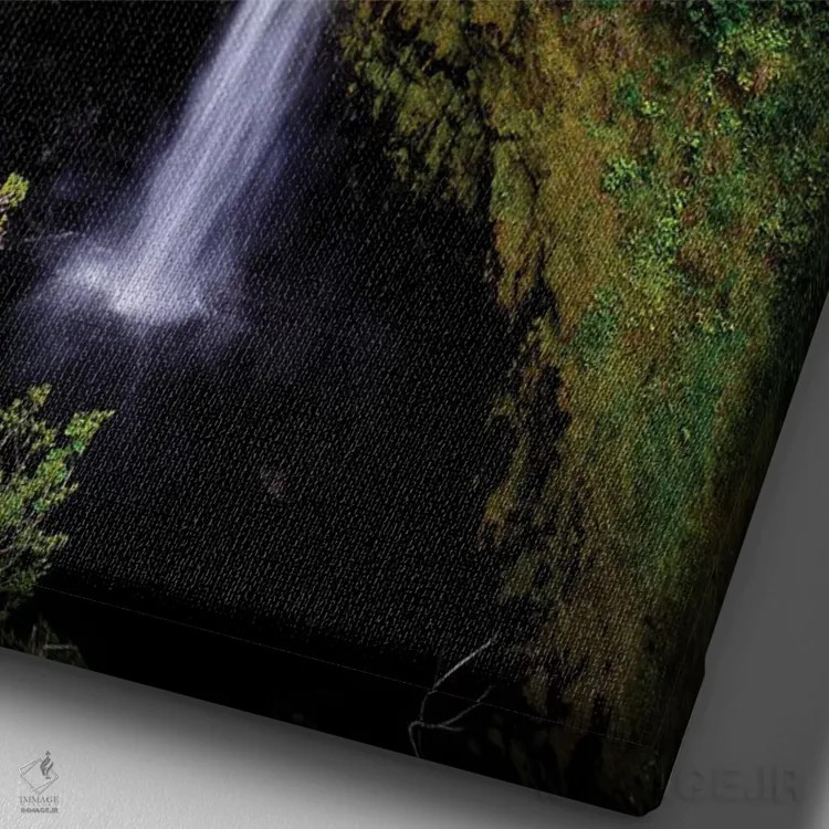 تابلو دکوراتیو آبشار آکاکا اثر شین مایرز - نمای نزدیک بافت بوم