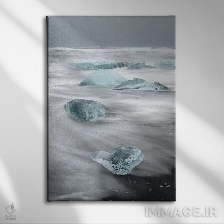 تابلو دکوراتیو Iceland.,کوه های یخ در ساحل شنی سیاه آتشفشانی، ایسلند اثر مارتین زویک - نمای روبهرو روی دیوار