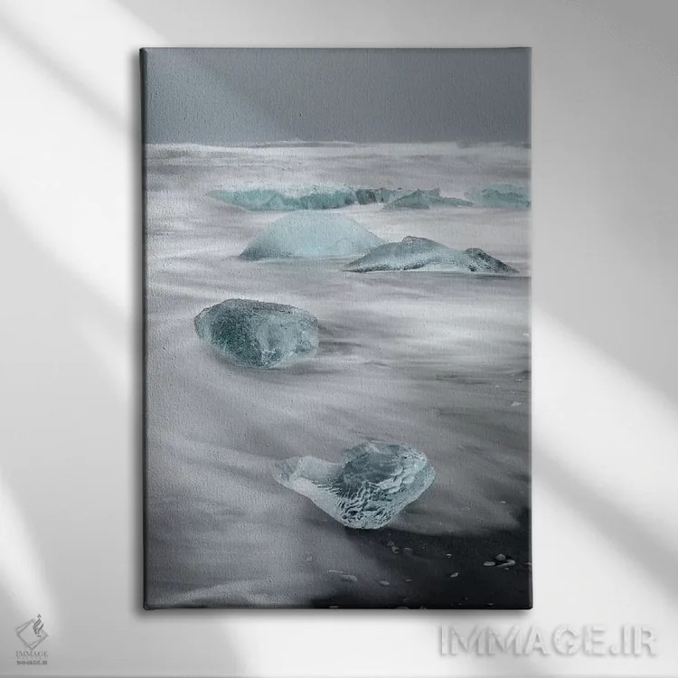 تابلو دکوراتیو Iceland.,کوه های یخ در ساحل شنی سیاه آتشفشانی، ایسلند اثر مارتین زویک - نمای روبهرو روی دیوار