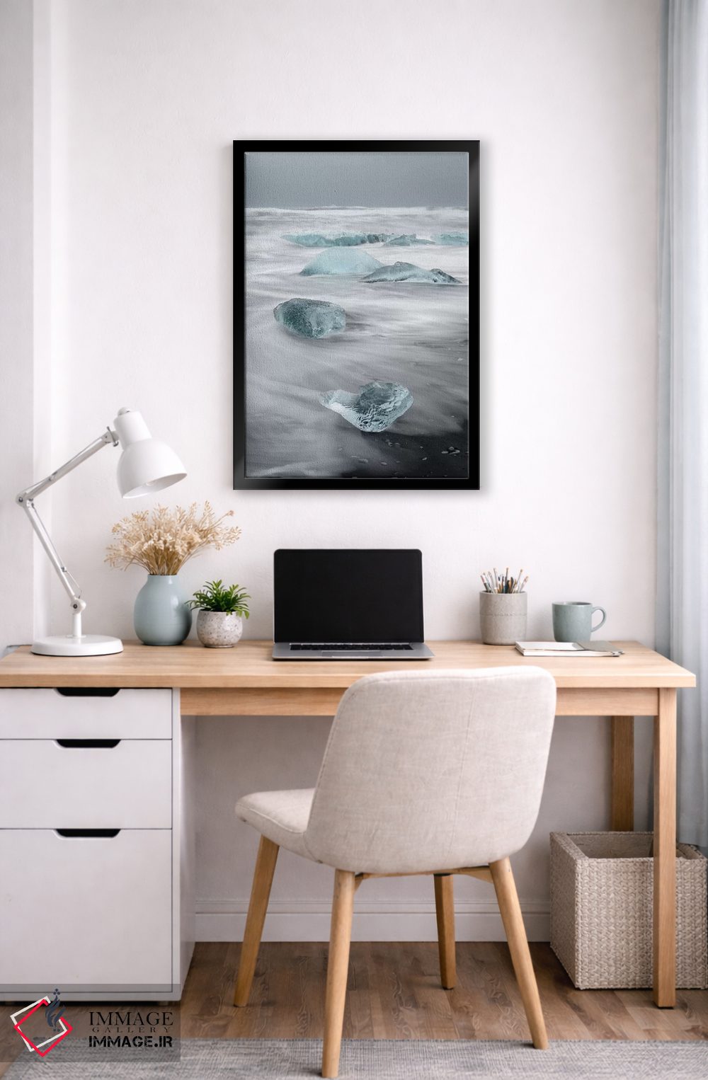 تابلو دکوراتیو Iceland.,کوه های یخ در ساحل شنی سیاه آتشفشانی، ایسلند اثر مارتین زویک - D5B