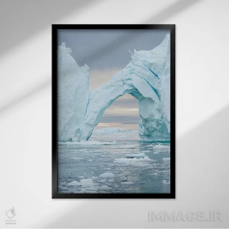 تابلو دکوراتیو Greenland.,یخ دره ایلولیسات در خلیج دیسکو. این یخ دره به عن… اثر مارتین زویک - نمای قابدار مشکی