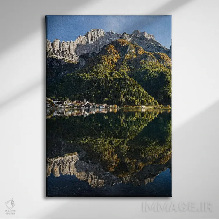 تابلو دکوراتیو Dolomites, Veneto, Italy,دهکده آلگه کنار دریاچه آلگه در دام… اثر مارتین زویک - نمای روبهرو روی دیوار