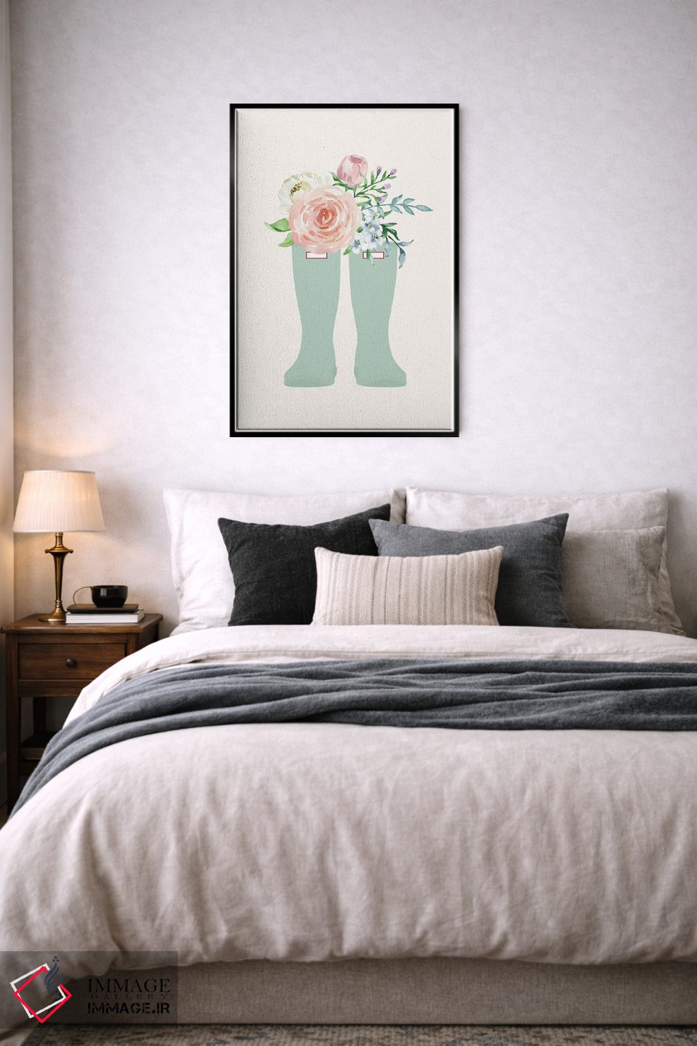 تابلو دکوراتیو چکمه گل دار اثر نیکول باسک - D5B