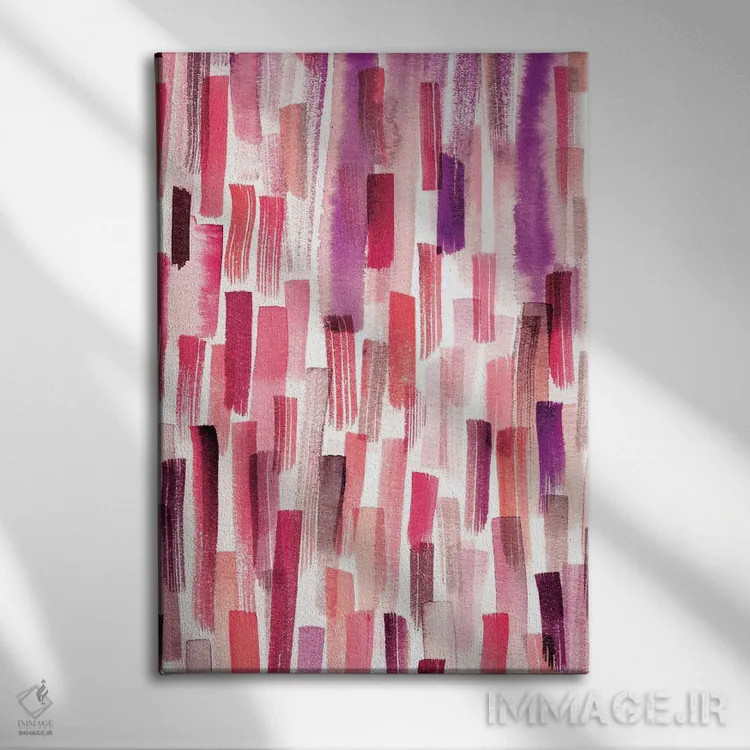 تابلو انتزاعی ضربه قلم های رنگی مرجانی اثر نینولا دیزاین - نمای روبهرو روی دیوار