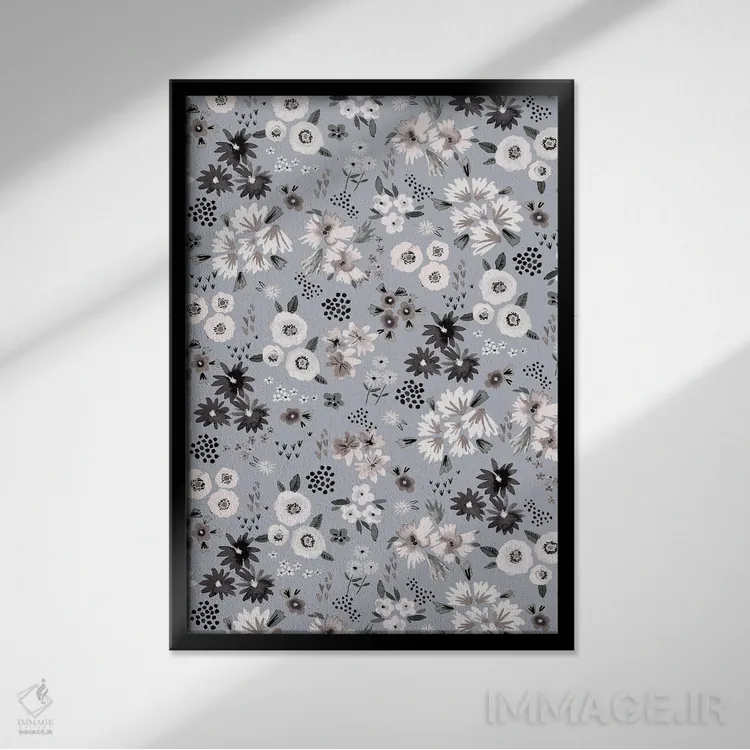 تابلو دکوراتیو گل های کوچک بژ و خاکستری اثر نینولا دیزاین - نمای قابدار مشکی