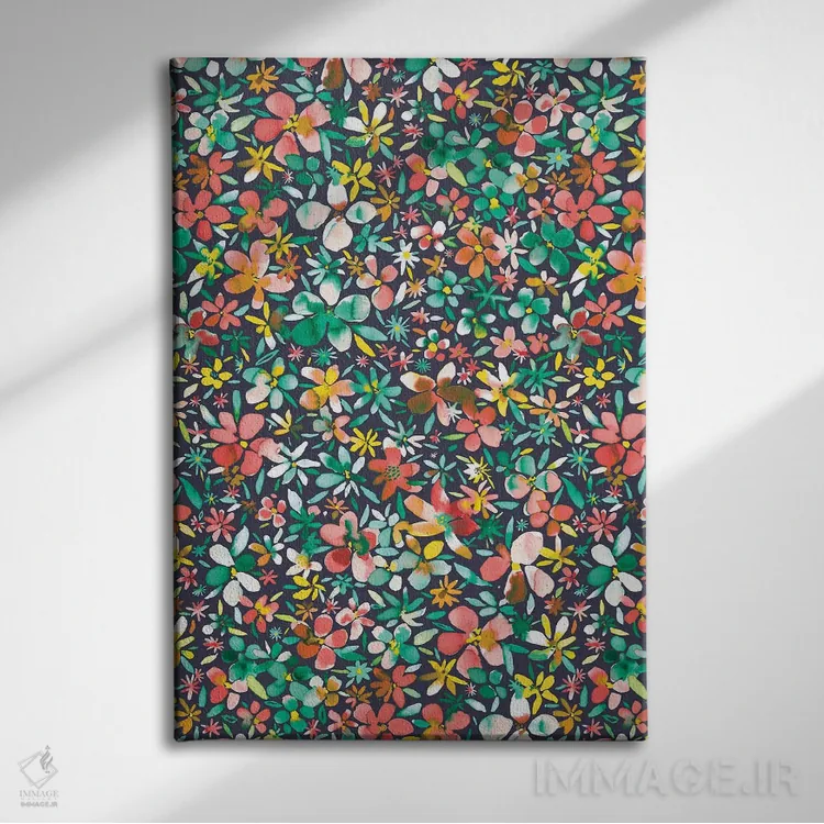 تابلو انتزاعی گل و گلبرگ های رنگی سبز اثر نینولا دیزاین - نمای روبهرو روی دیوار