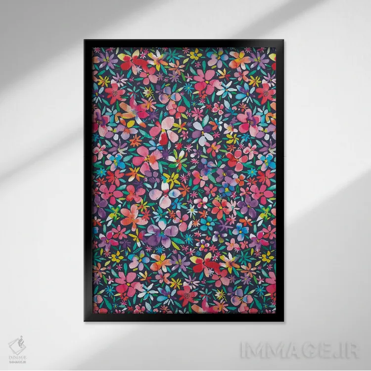 تابلو انتزاعی گل و گلبرگ های رنگی سرمه ای اثر نینولا دیزاین - نمای قابدار مشکی