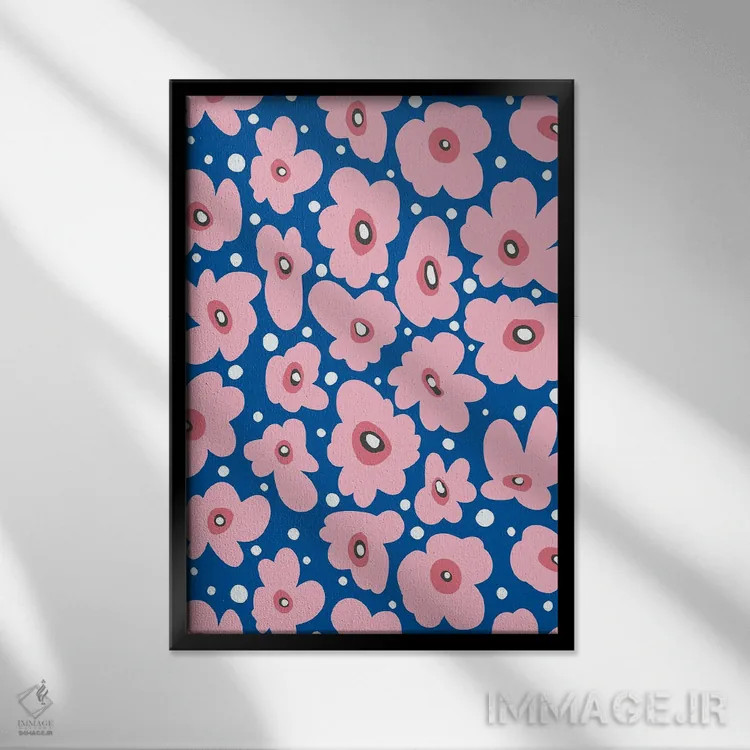 تابلو مینیمال گل های طبیعت اسکانباوراوی آبی کبالت اثر نینولا دیزاین - نمای قابدار مشکی