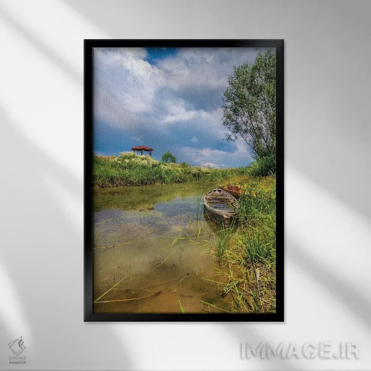 تابلو دکوراتیو دریاچه ابر ۳ اثر نجدت دوزن - نمای قابدار مشکی