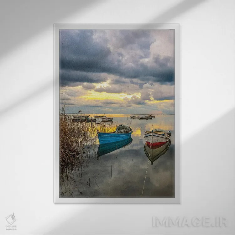 تابلو دکوراتیو ابرها و قایق ها اثر نجدت دوزن - نمای قابدار سفید
