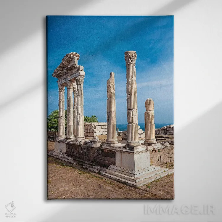 تابلو دکوراتیو معبد تراژان اثر نجدت دوزن - نمای روبهرو روی دیوار
