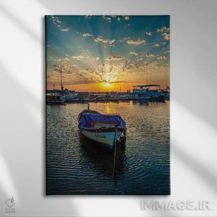 تابلو دکوراتیو پرتوهای غروب اثر نجدت دوزن - نمای روبهرو روی دیوار