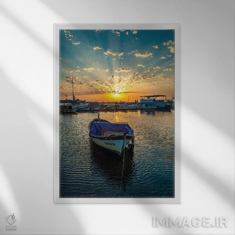 تابلو دکوراتیو پرتوهای غروب اثر نجدت دوزن - نمای قابدار سفید