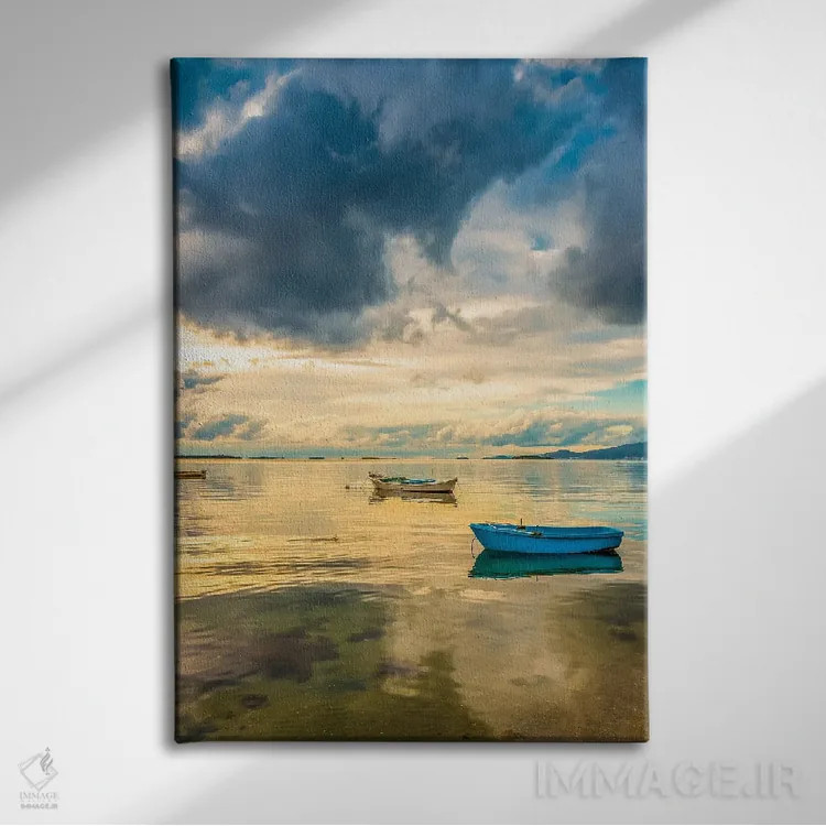 تابلو دکوراتیو قایق آبی اثر نجدت دوزن - نمای روبهرو روی دیوار