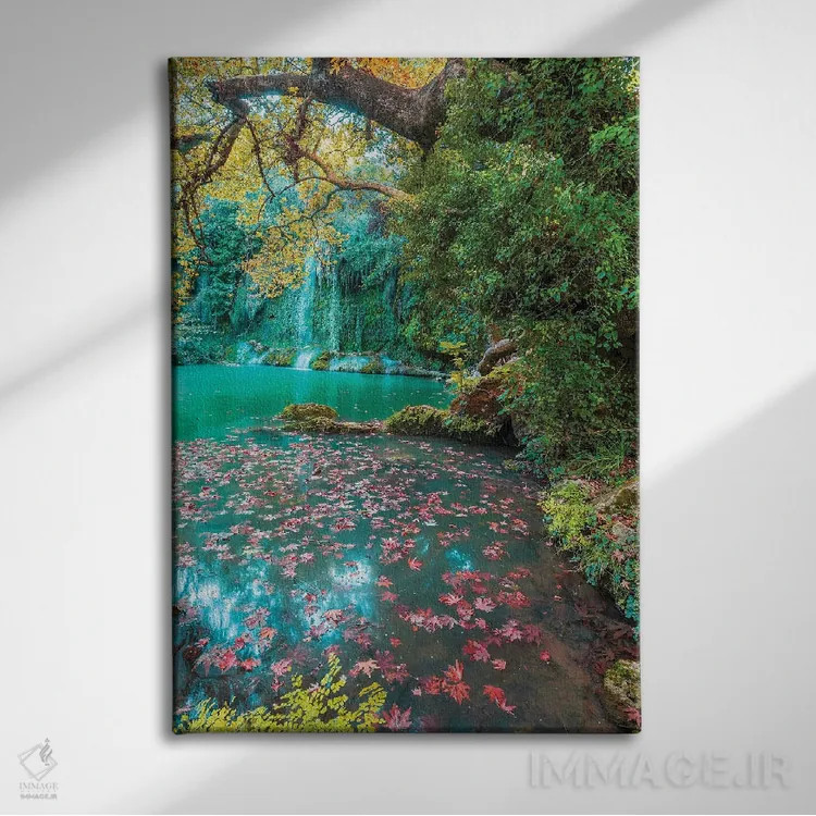 تابلو دکوراتیو پاییز در آبشار اثر نجدت دوزن - نمای روبهرو روی دیوار