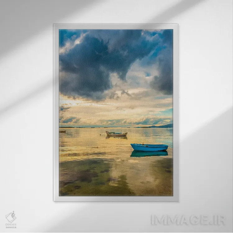 تابلو دکوراتیو قایق آبی اثر نجدت دوزن - نمای قابدار سفید