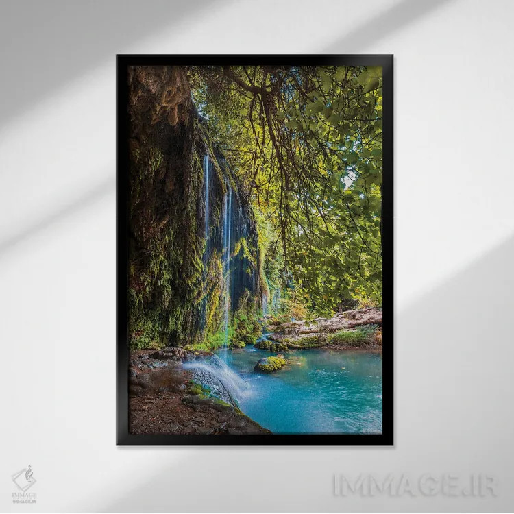 تابلو دکوراتیو پاییز در آبشار اثر نجدت دوزن - نمای قابدار مشکی