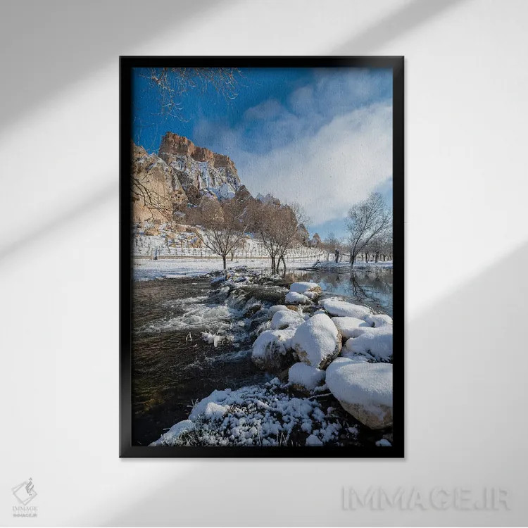 تابلو دکوراتیو برف اثر نجدت دوزن - نمای قابدار مشکی