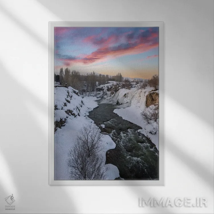 تابلو دکوراتیو آبشار مرادیه اثر نجدت دوزن - نمای قابدار سفید