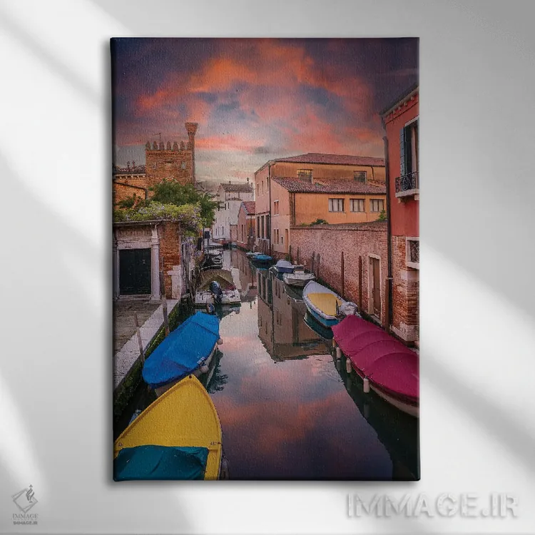 تابلو دکوراتیو غروب کانال در ونیز اثر نجدت دوزن - نمای روبهرو روی دیوار