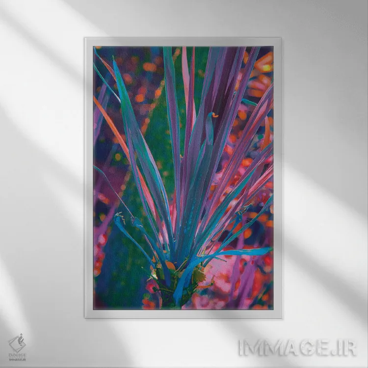 تابلو دکوراتیو شهاب سنگ منشوری اثر نیتن هد - نمای قابدار سفید