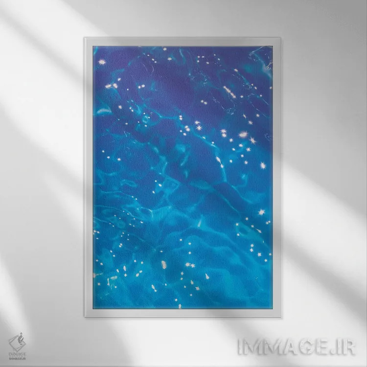 تابلو دکوراتیو کنار استخر اثر نیتن هد - نمای قابدار سفید