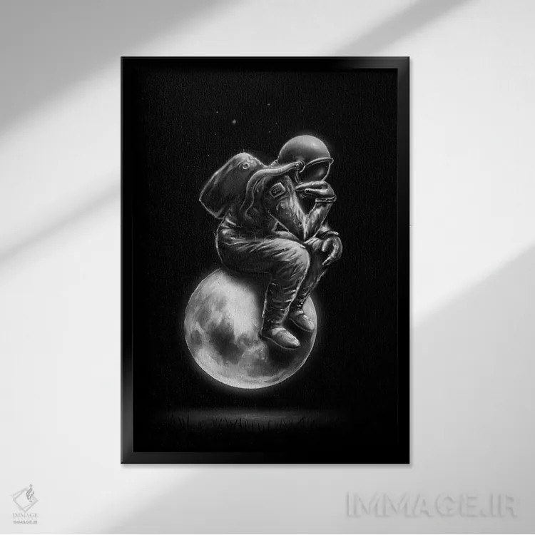 تابلو دکوراتیو اندیشمند فضایی اثر نایس بلید - نمای قابدار مشکی