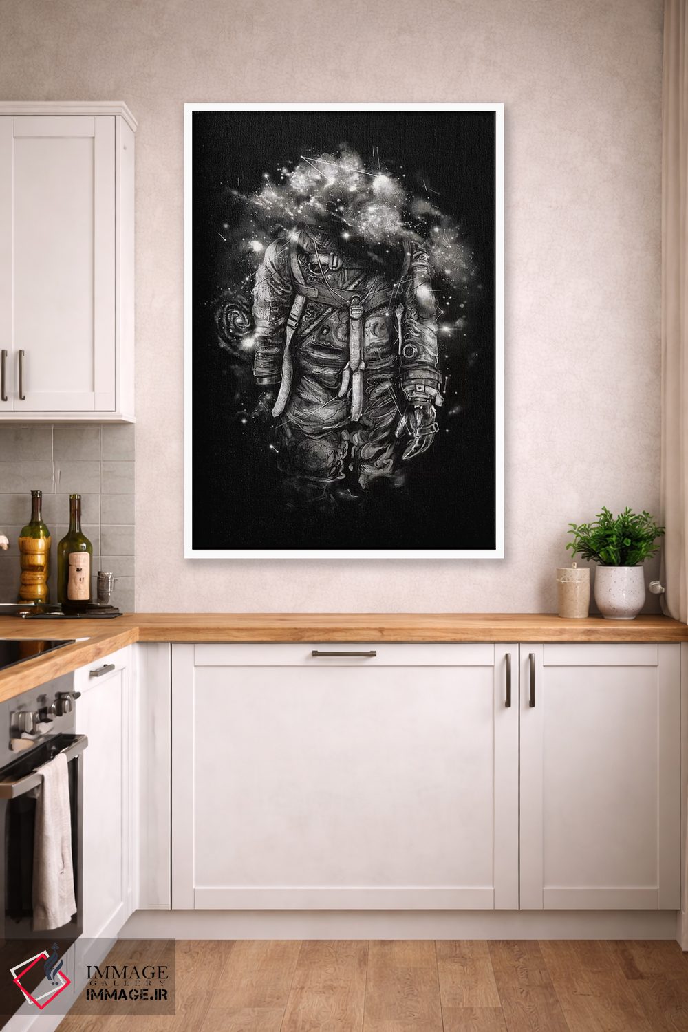 تابلو دکوراتیو گم شده در سایه های کیهانی اثر نایس بلید - D3W